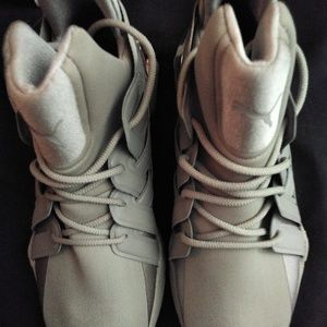 Young Men's Puma Shoes